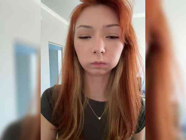 ShyAlya webcam