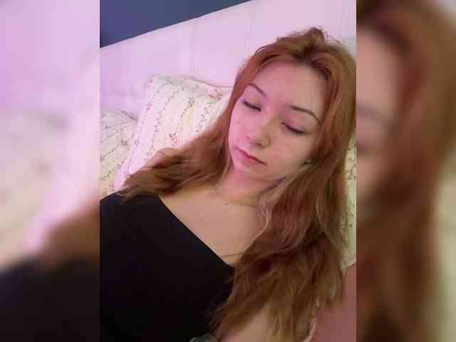 ShyAlya webcam