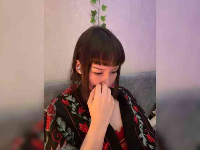 ShyAlya webcam