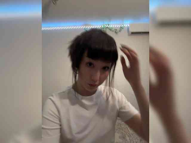 ShyAlya webcam