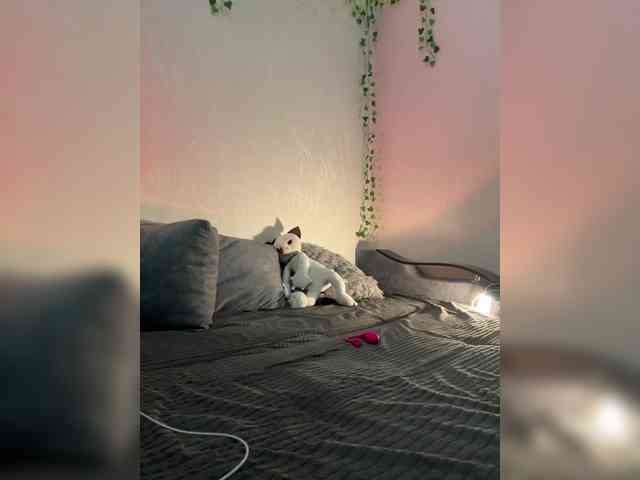 ShyAlya webcam