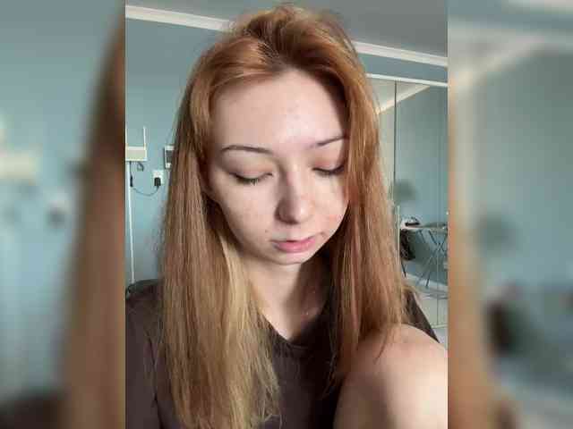 ShyAlya webcam
