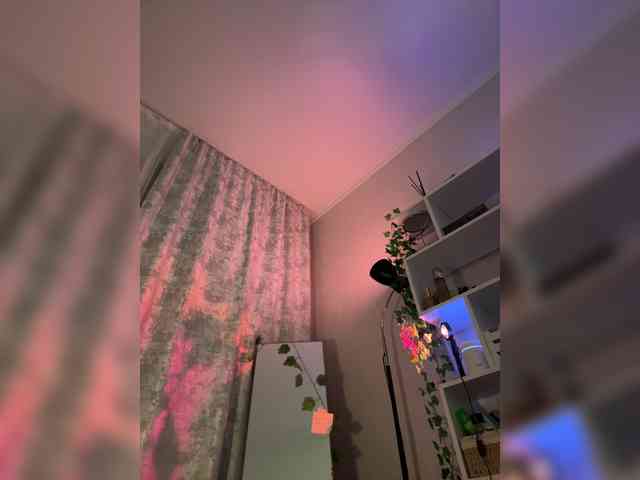 ShyAlya webcam