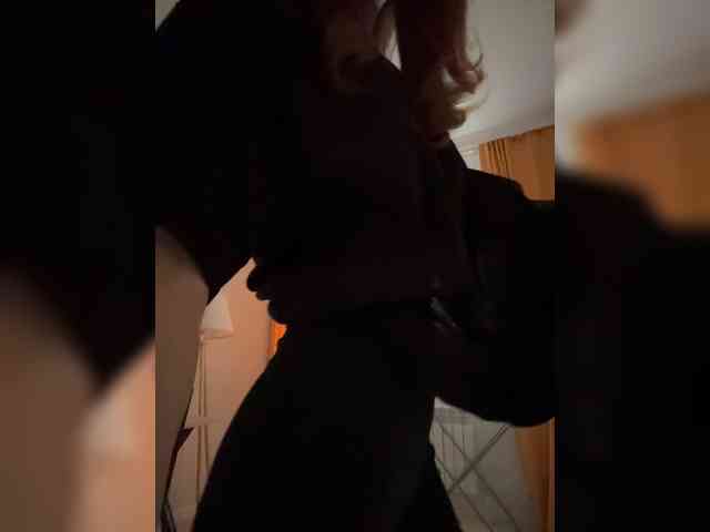 ShyAlya webcam