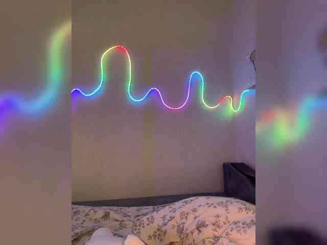 ShyAlya webcam
