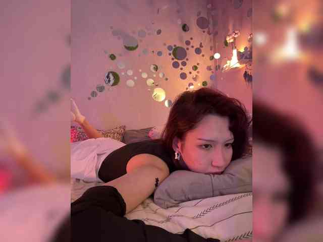 ShyAlya webcam