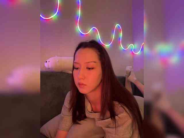 ShyAlya webcam
