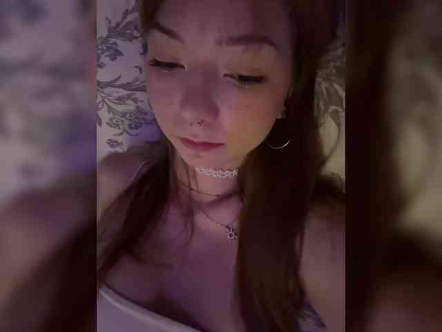 ShyAlya webcam