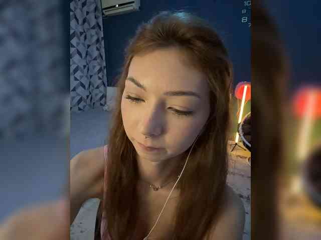 ShyAlya webcam