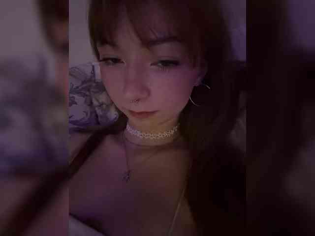 ShyAlya webcam