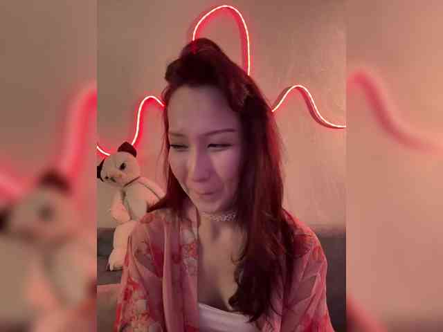 ShyAlya webcam