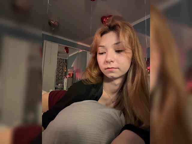 ShyAlya webcam