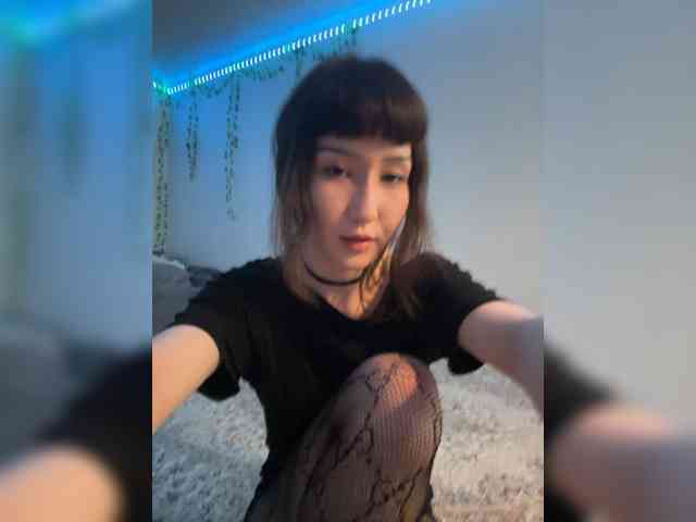 ShyAlya webcam