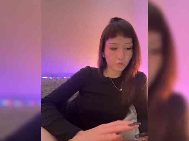 ShyAlya webcam