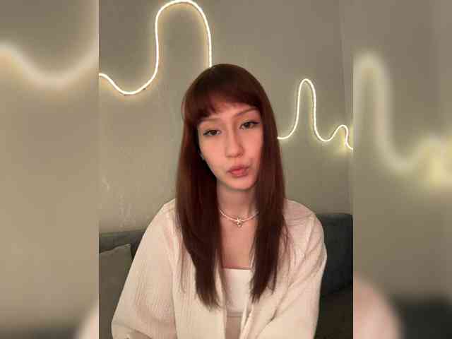 ShyAlya webcam