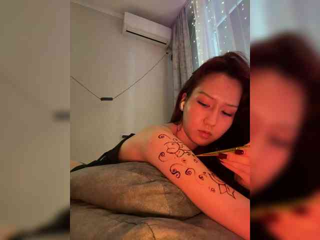 ShyAlya webcam