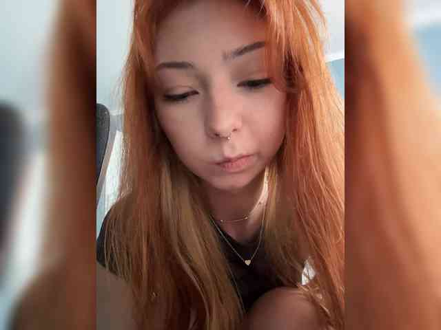 ShyAlya webcam