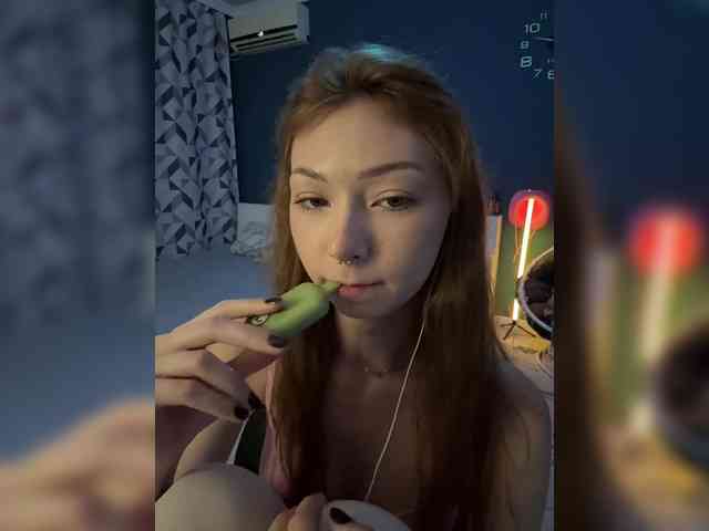 ShyAlya webcam