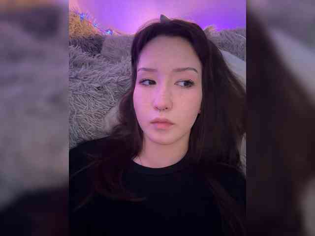 ShyAlya webcam