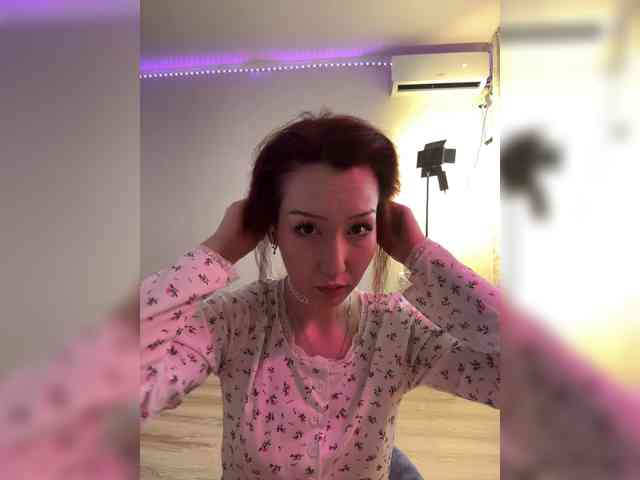ShyAlya webcam