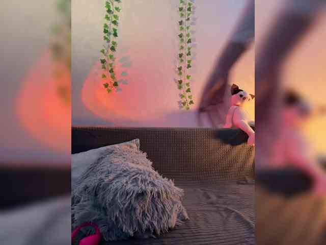 ShyAlya webcam
