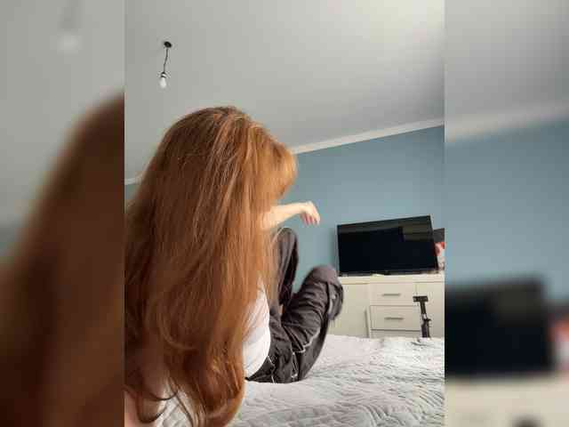 ShyAlya webcam