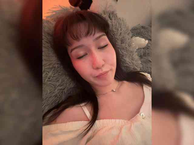 ShyAlya webcam