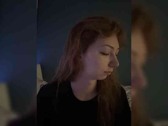 ShyAlya webcam