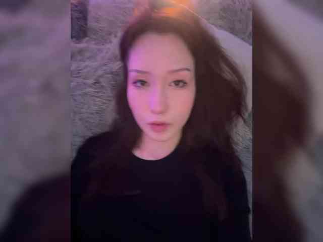 ShyAlya webcam