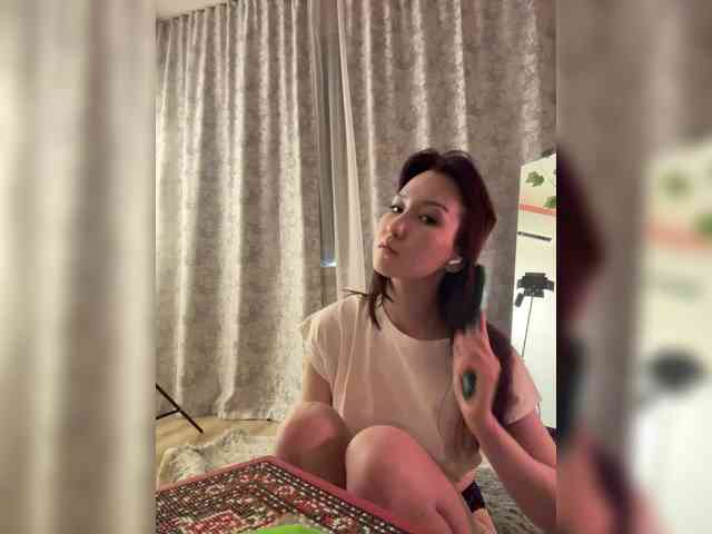 ShyAlya webcam