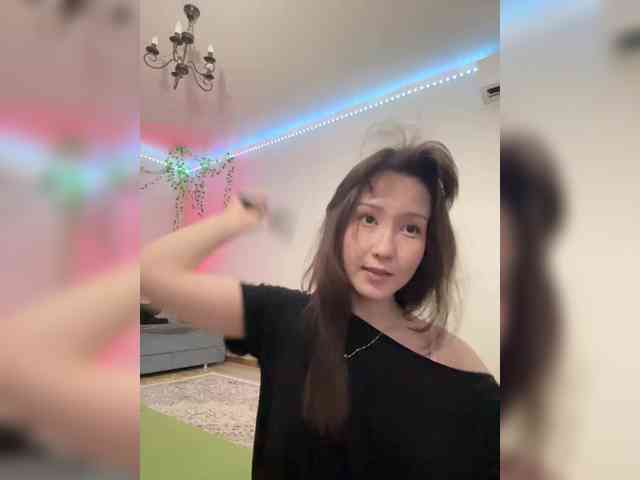 ShyAlya webcam