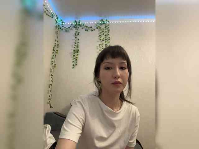 ShyAlya webcam