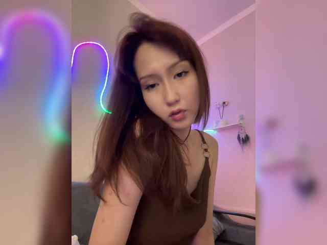 ShyAlya webcam