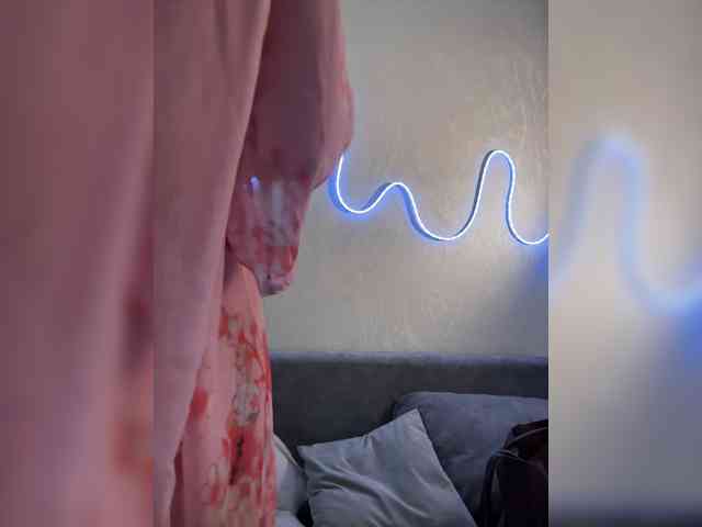 ShyAlya webcam