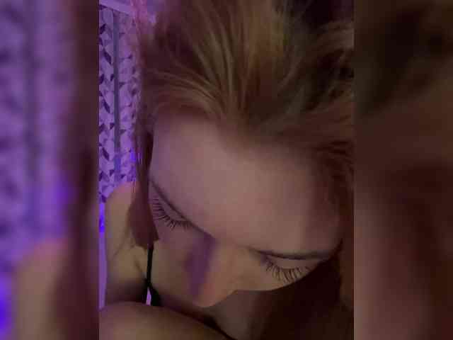 ShyAlya webcam