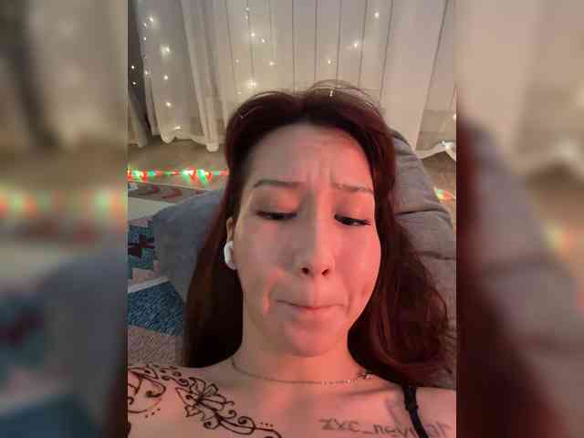 ShyAlya webcam