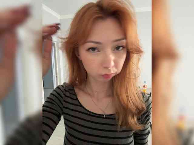 ShyAlya webcam