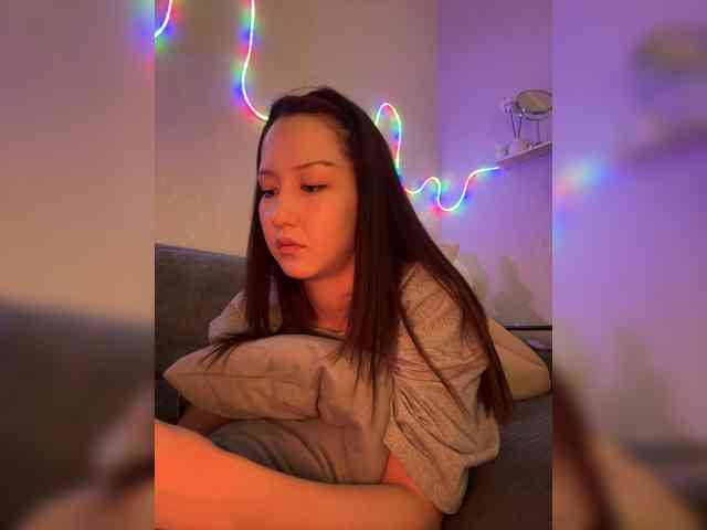 ShyAlya webcam