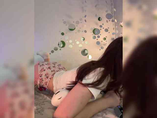 ShyAlya webcam