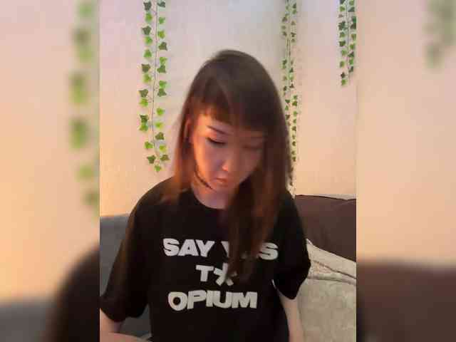 ShyAlya webcam