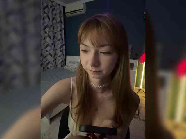 ShyAlya webcam