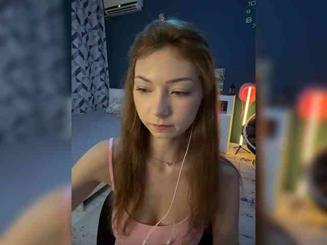 ShyAlya webcam