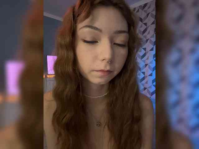 ShyAlya webcam