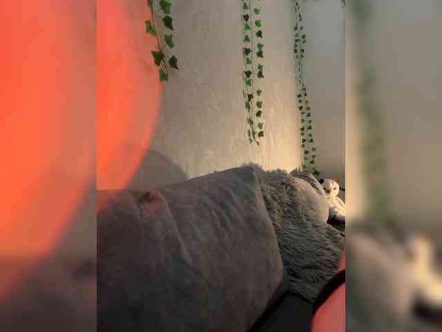 ShyAlya webcam