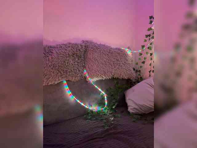 ShyAlya webcam