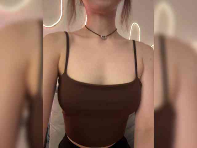 ShyAlya webcam