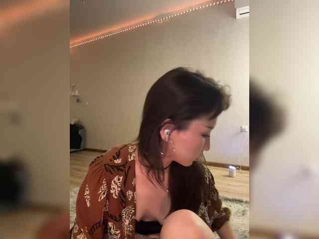 ShyAlya webcam