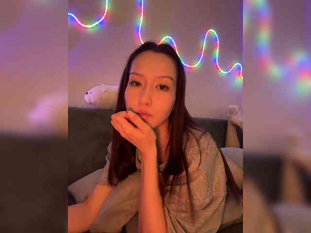 ShyAlya webcam