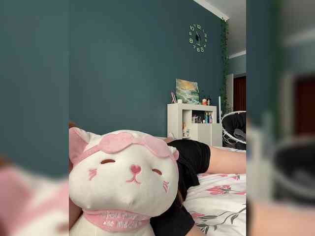 ShyAlya webcam