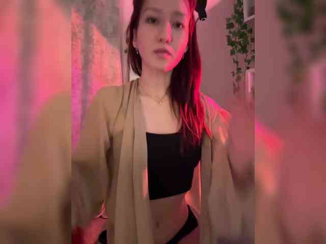 ShyAlya webcam